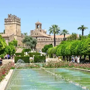 apartamento-con-jardin-y-piscina-en-cordoba.es-andalucia.com/